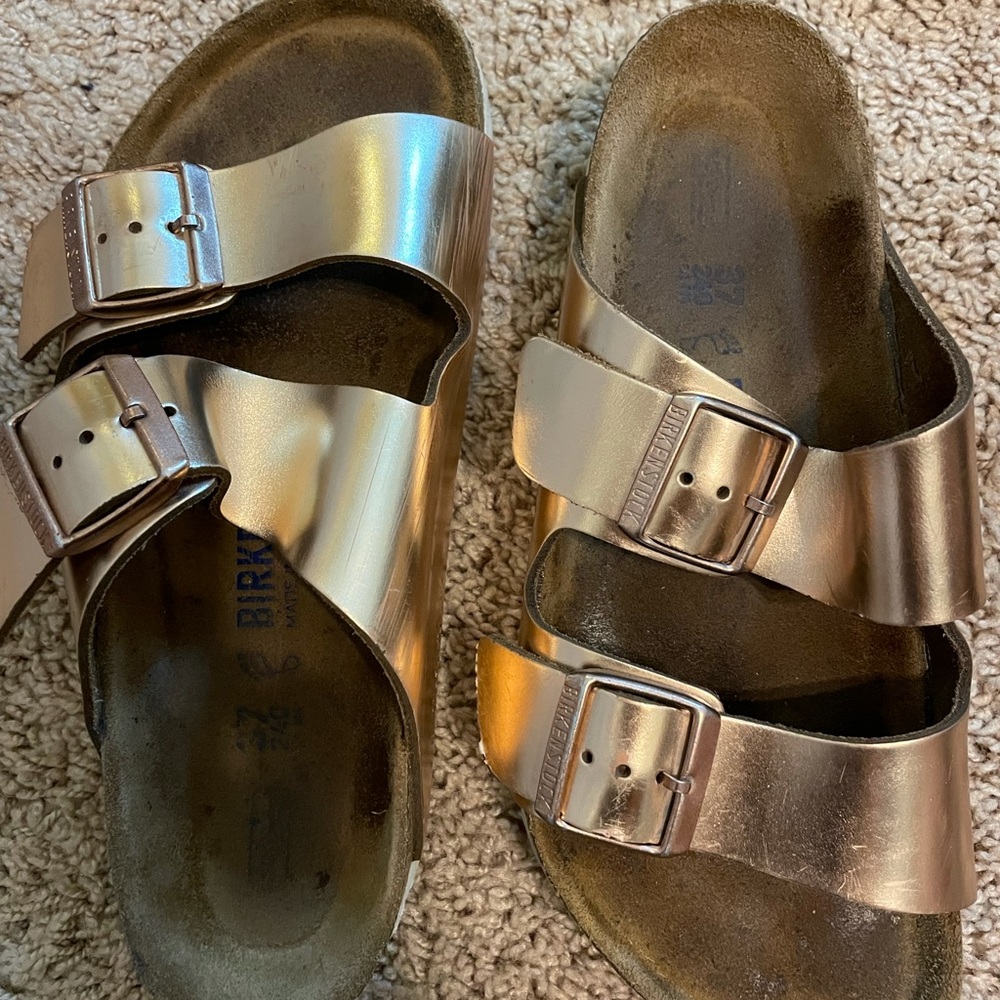 metallic copper birkenstock’s